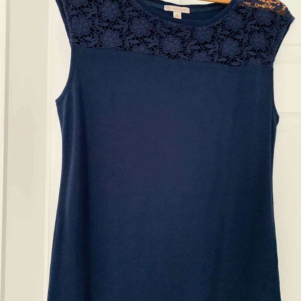 NWOT Dress Barn navy sleeveless top